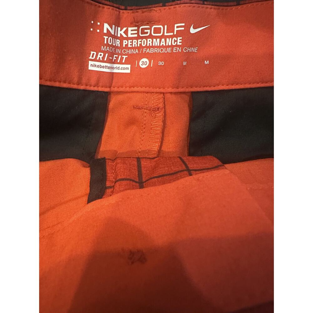 ✨2/$20 Nike Golf Tour Performance Dri-Fit Shorts 11" Red Plaid Chino Size 30 - Picture 5 of 8